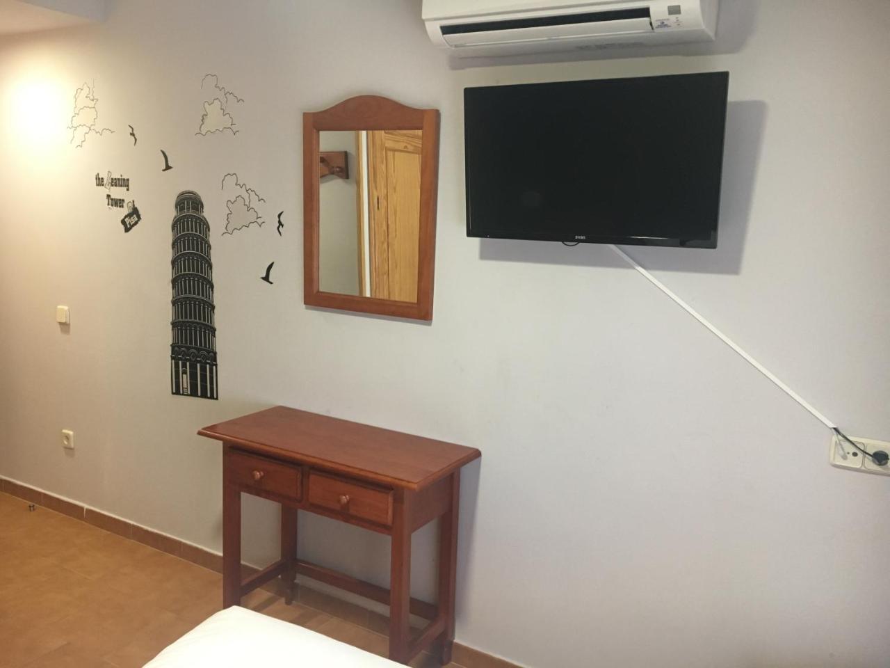 Hostal Imaginatelo Carrascosa del Campo Luaran gambar